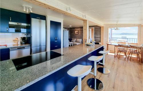 Karna House | Gorgeous Home In Glöskär With Kitchen