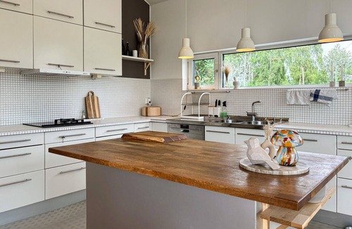 Lerum Municipality House | Gorgeous home in Gråbo with sauna