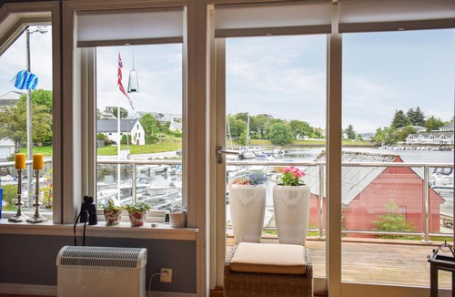 Herdla House | Gorgeous home in Herdla with house sea view