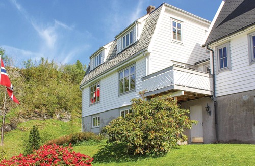 Fusa House | Gorgeous home in Holmefjord with WiFi