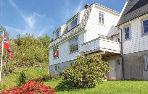 Fusa House | Gorgeous Home In Holmefjord With Wifi