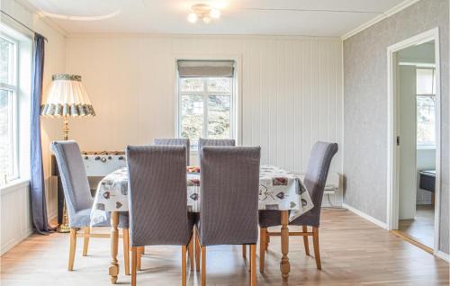 Fusa House | Gorgeous Home In Holmefjord With Wifi