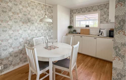 Holmsjo House | Gorgeous Home In Holmsjö With Wifi