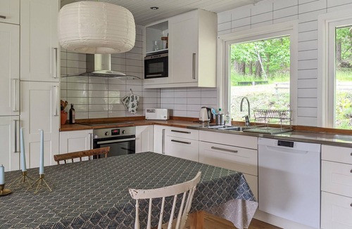 Hovas House | Gorgeous home in Hovås with WiFi