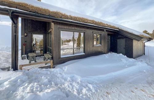 Nord-Fron House | Gorgeous Home In Kvam With Sauna