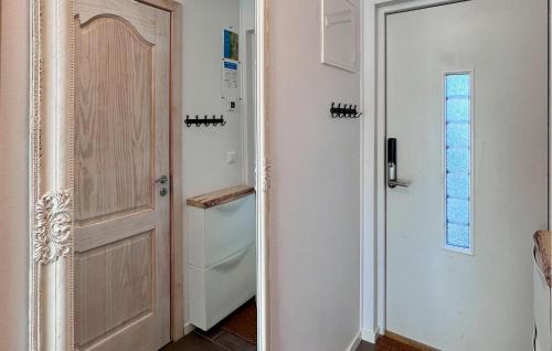 Hagaby House | Gorgeous Home In Löttorp With Wifi