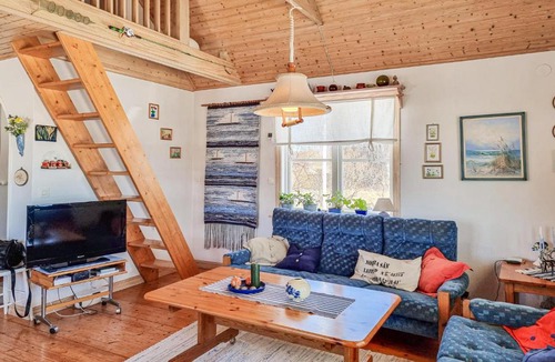 Ljung House | Gorgeous Home In Ljung With Kitchen