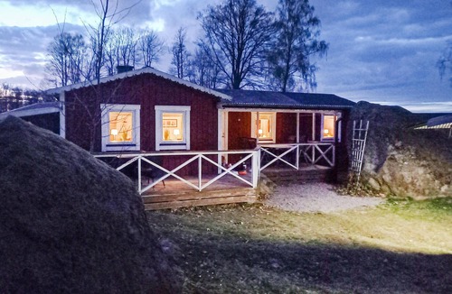 Torne House | Gorgeous home in Lönashult with WiFi