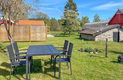 Hagaby House | Gorgeous home in Löttorp with WiFi