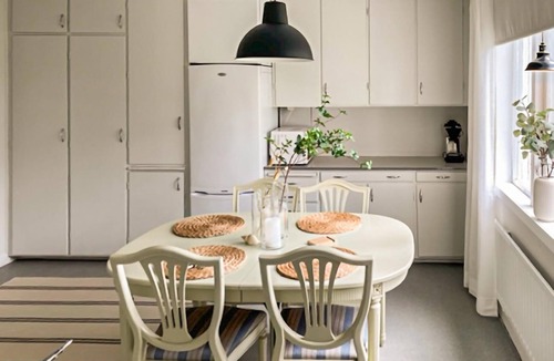 Lyrestad House | Gorgeous home in Lyrestad with WiFi