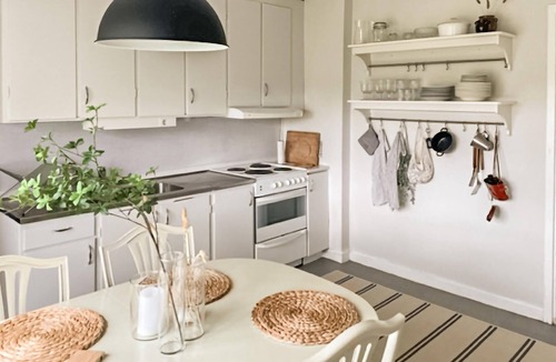Lyrestad House | Gorgeous home in Lyrestad with WiFi