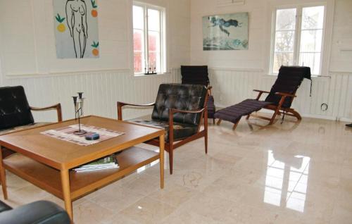 Mellerud House | Gorgeous Home In Mellerud With Sauna