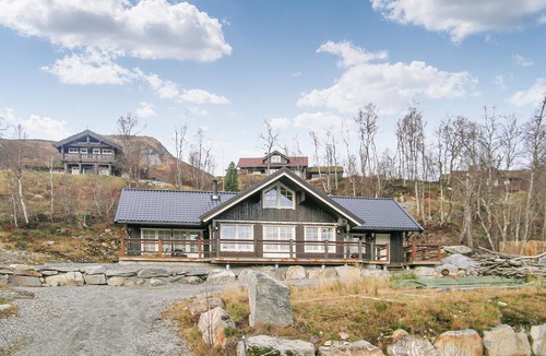 Sykkylven House | Gorgeous home in Straumgjerde with WiFi