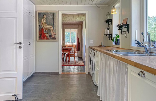 Seglora House | Gorgeous home in Seglora with WiFi