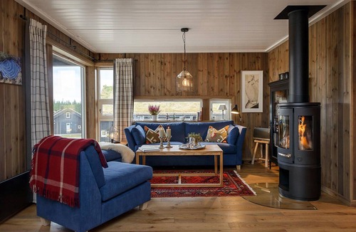 Sjusjoen House | Gorgeous home in Sjusjøen with kitchen
