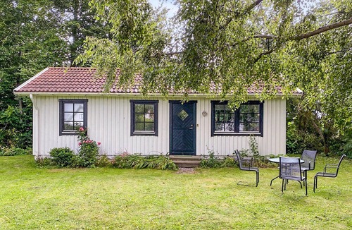 Skivarp House | Gorgeous home in Skivarp with kitchen