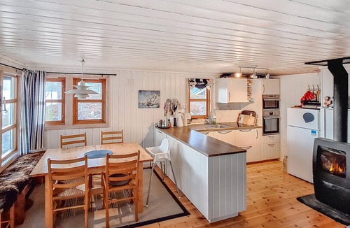 Snillfjord House | Gorgeous home in Snillfjord with WiFi