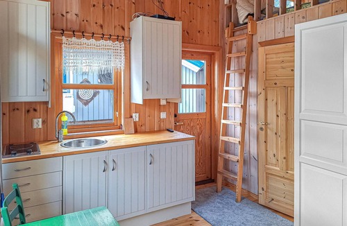 Snillfjord House | Gorgeous home in Snillfjord with WiFi