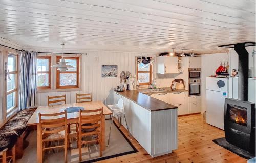 Snillfjord House | Gorgeous Home In Snillfjord With Wifi