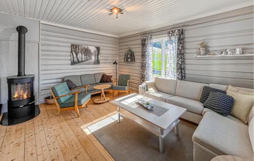 Hundorp House | Gorgeous Home In Svatsum With Wifi