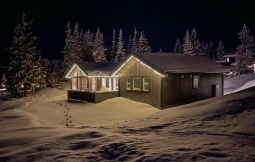 Svingvoll House | Gorgeous Home In Svingvoll With Wifi