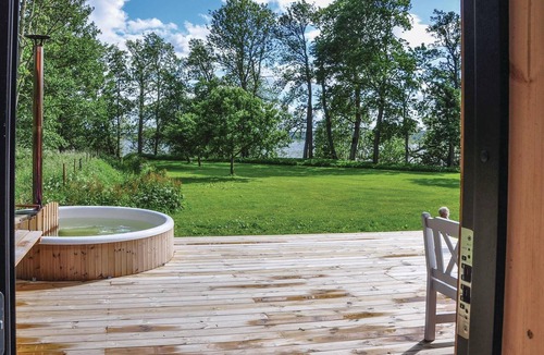 Tranas Municipality House | Gorgeous home in Tranås with kitchen