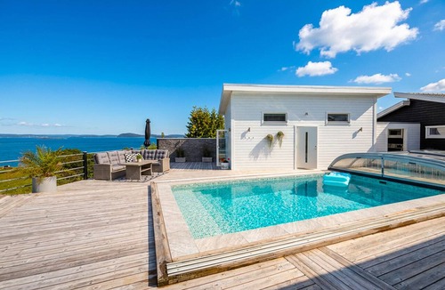 Uddevalla Municipality House | Gorgeous home in Uddevalla with private swimming pool, can be inside or outside