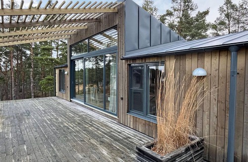 Vikbolandet House | Gorgeous home in Vikbolandet with WiFi