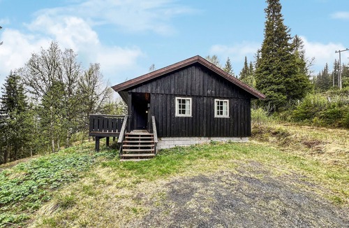 Nord-Fron House | Gorgeous home in Vinstra with sauna