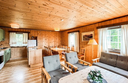 Nord-Fron House | Gorgeous home in Vinstra with sauna