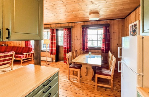 Nord-Fron House | Gorgeous home in Vinstra with sauna