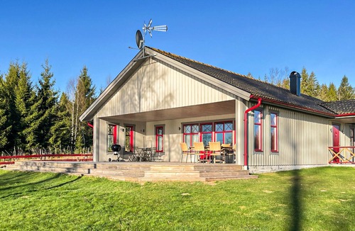 Kvanarp House | Gorgeous home in Vittaryd with sauna