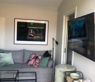 Tofta House | Gotland Tofta, Stuga med superläge! Havsutsikt på Tofta strand mindre än 10 minuter till en av Sveriges högst rankade golfbana!