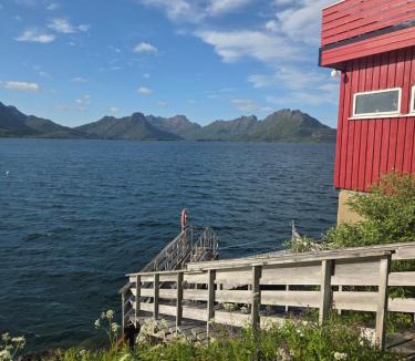 Klakksjorda Hotel | Grønningbrygga