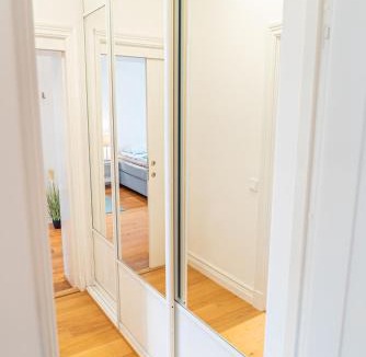 Centrum Apartment | Grand 3BR at Vasaplatsen Central Gothenburg