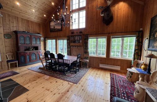 Beitostolen House | Grand Log Cabin With Fireplace And 12-14 Beds