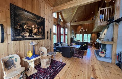 Beitostolen House | Grand Log Cabin With Fireplace And 12-14 Beds
