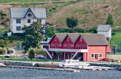 Stongfjorden Apartment | Grandane Feriehus