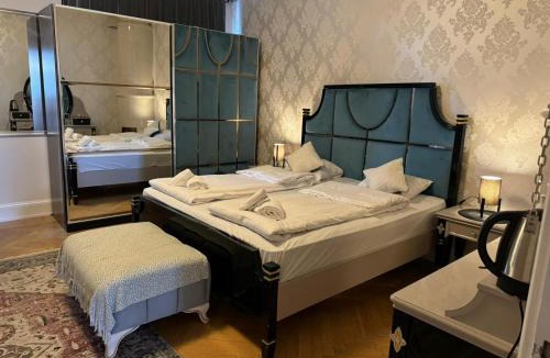 Centrum Bed & Breakfast | GrandStation Restaurant Room