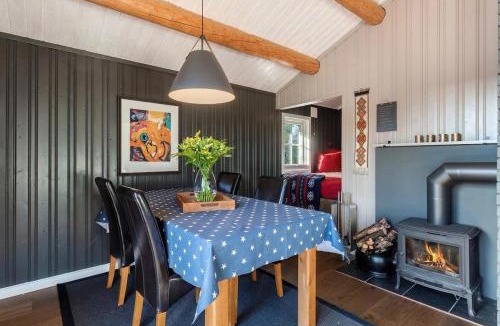 Tjørhom House | Great mountain cabin in Sirdal with hot tub and views!