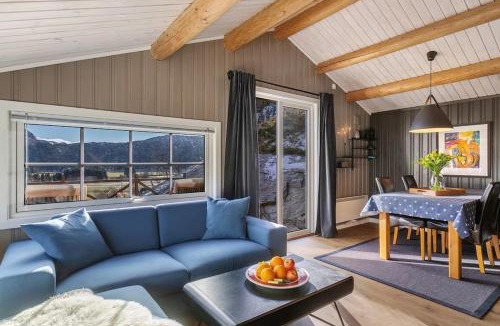 Tjørhom House | Great mountain cabin in Sirdal with hot tub and views!