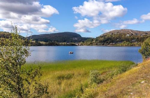 Tjørhom House | Great mountain cabin in Sirdal with hot tub and views!