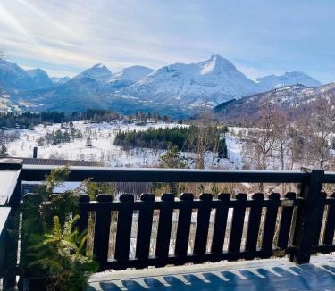 Møre og Romsdal Ski Chalet | Great mountain cabin with jacuzzi in beautiful surroundings