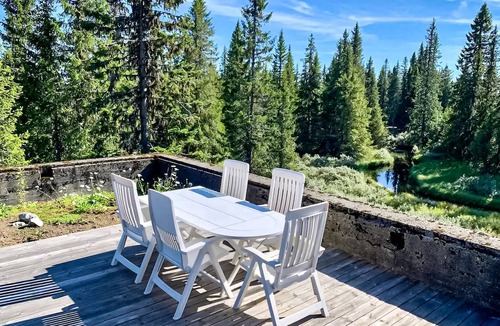Lillehammer House | Great, spacious wooden cottage with fireplace and sauna, located in Nordseter.