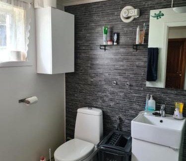 Edsbruk House | Guest house at E22, nature and free electric car charging