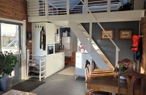 Sandnes House | Guest house by the lake