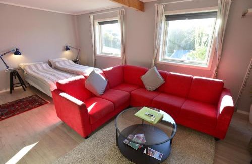 Radoy House | Guesthouse in Manger, Radøy Island
