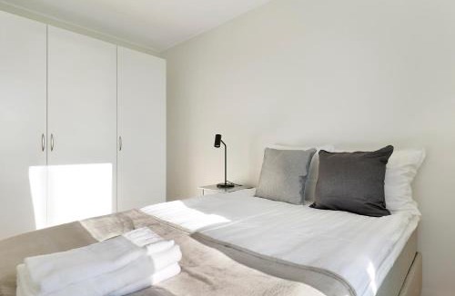 Boden Apartment | Guestly Homes - 1BR Corporate Comfort
