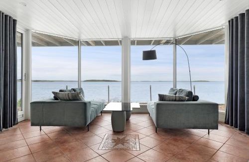 Hortlax Villa | Guestly Homes - 3BR Luxury Beachfront Villa