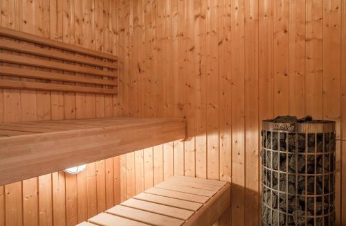 Lulea Villa | Guestly Homes - Modern 4BR Town House, Sauna, 7 Beds